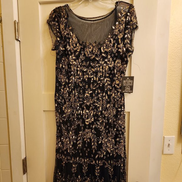 Dress - Picture 1 of 2